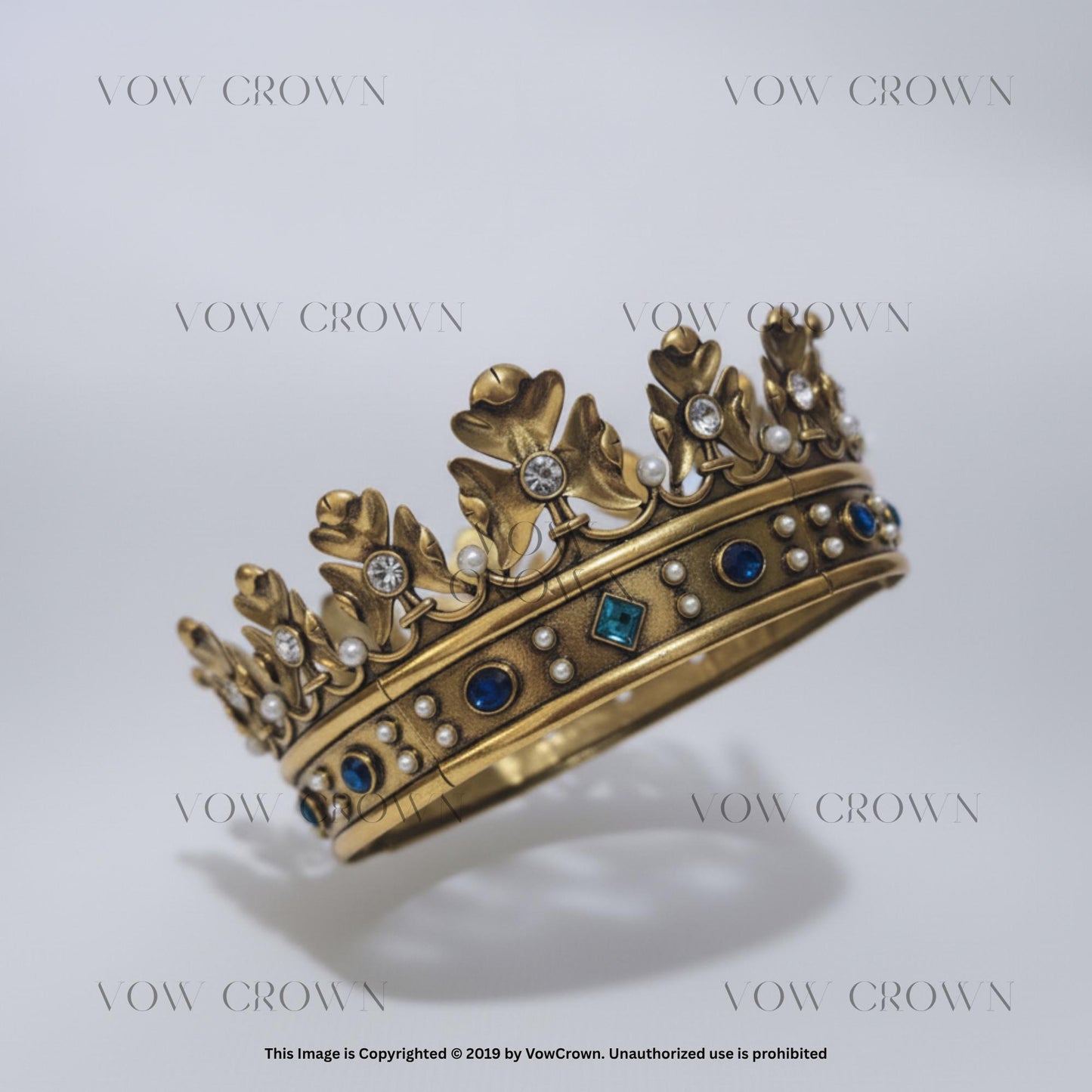 Vintage Gold Royal Blue Gemstone Pearl King Crown: Gold Costume Party Tiara