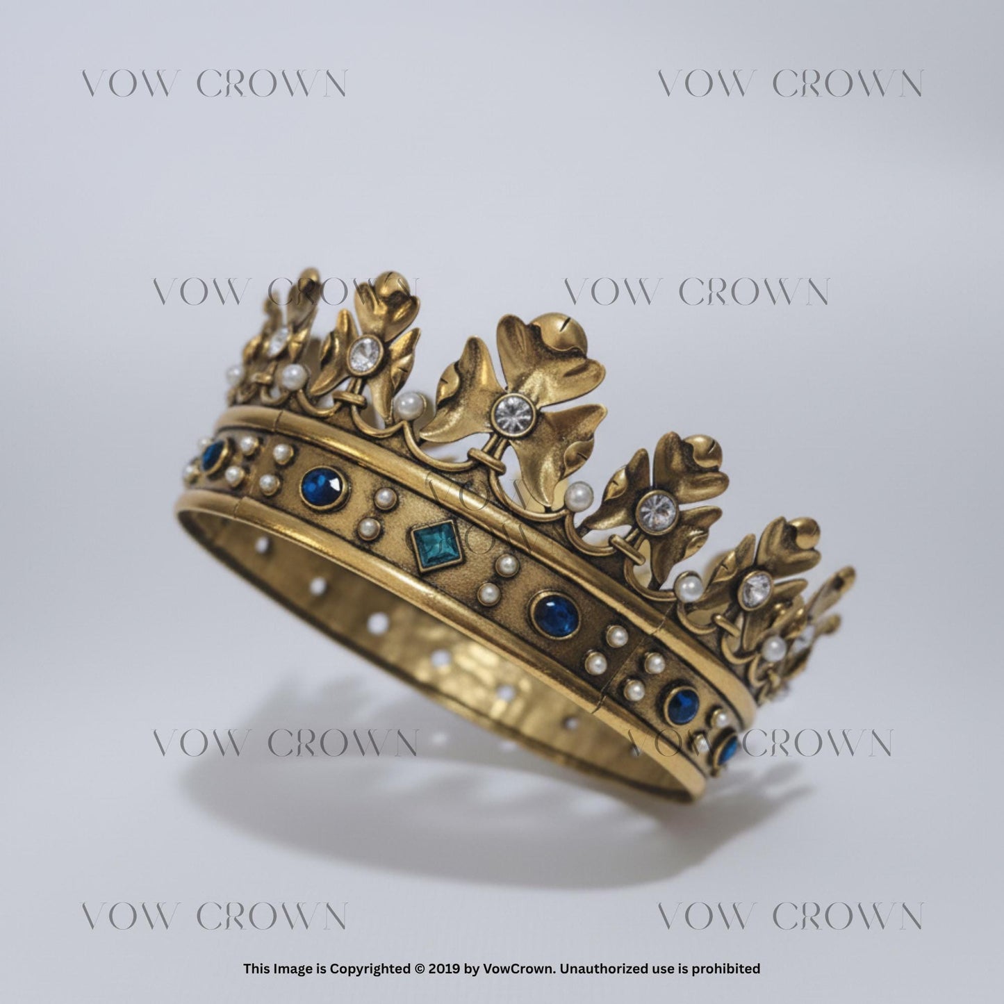 Vintage Gold Royal Blue Gemstone Pearl King Crown: Gold Costume Party Tiara