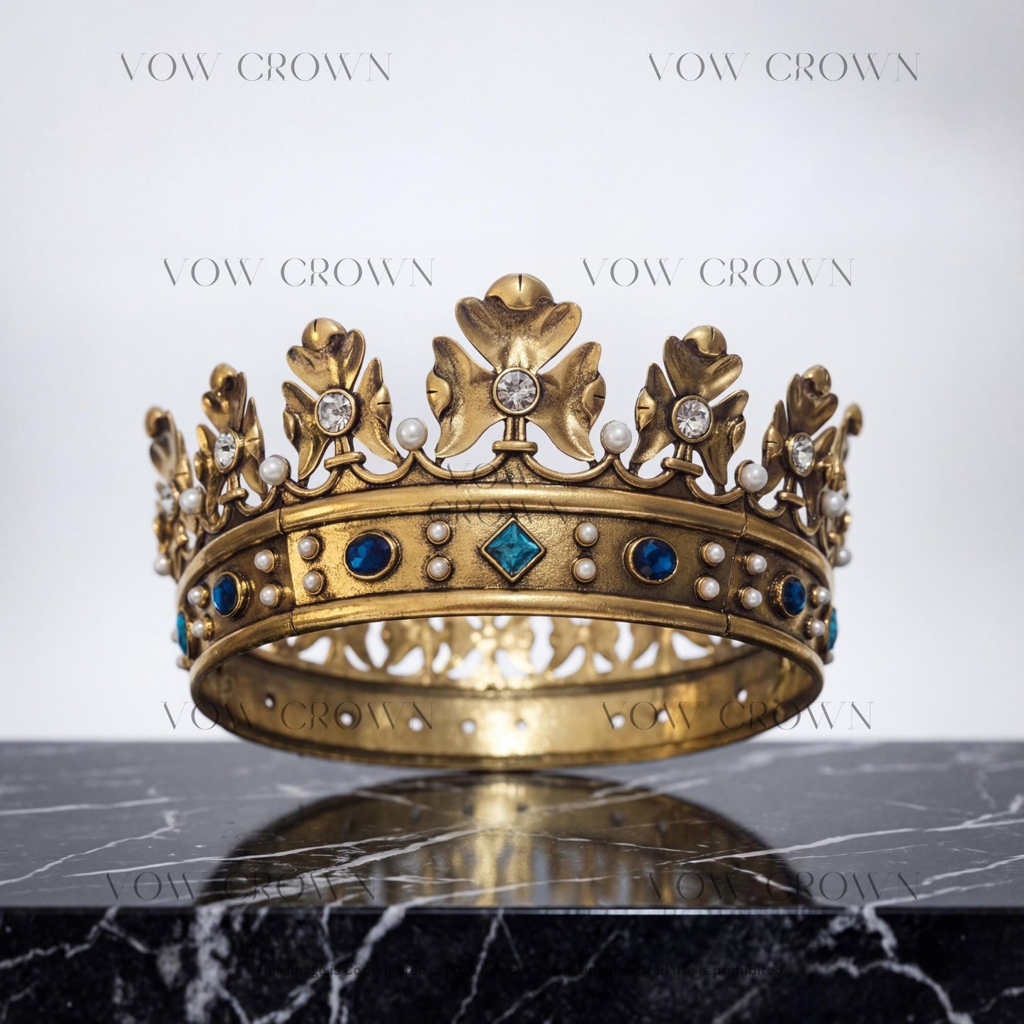 Vintage Gold Royal Blue Gemstone Pearl King Crown: Gold Costume Party Tiara